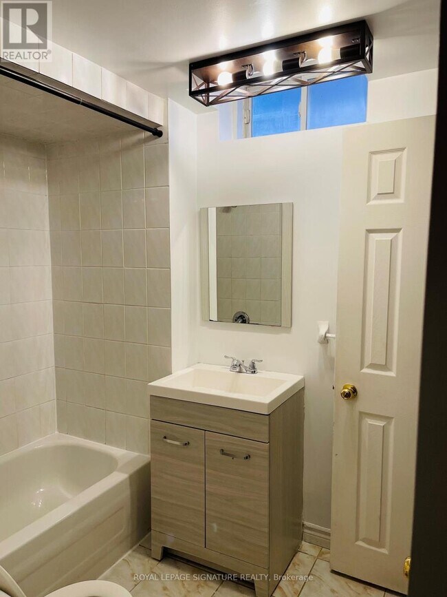 Photo - 803 Sombrero Way