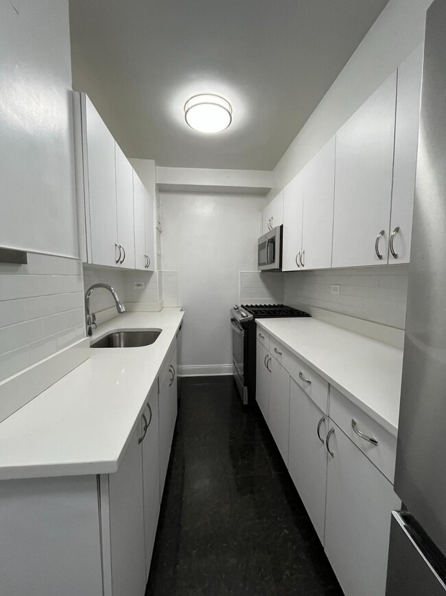 Photo - 157 E 57th St Unit 16A