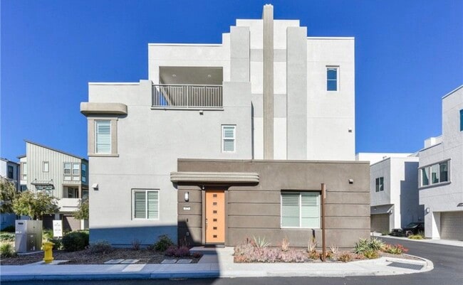 Building Photo - 123 Tenor