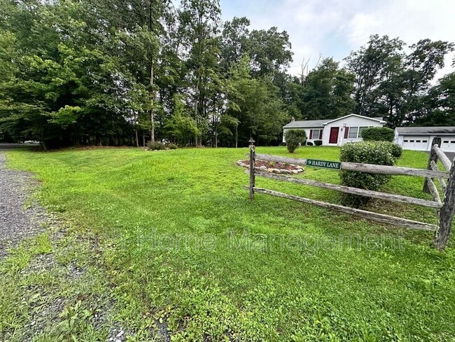 Photo - 9 Hardy Ln