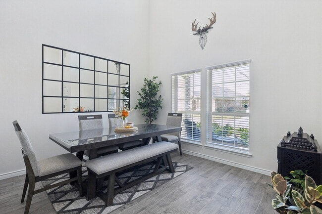 Photo - 11112 Canyon Oak St