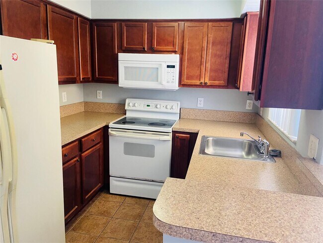 Photo - 7680 Westwood Dr Unidad 822