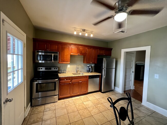 Photo - 1202 Vine St