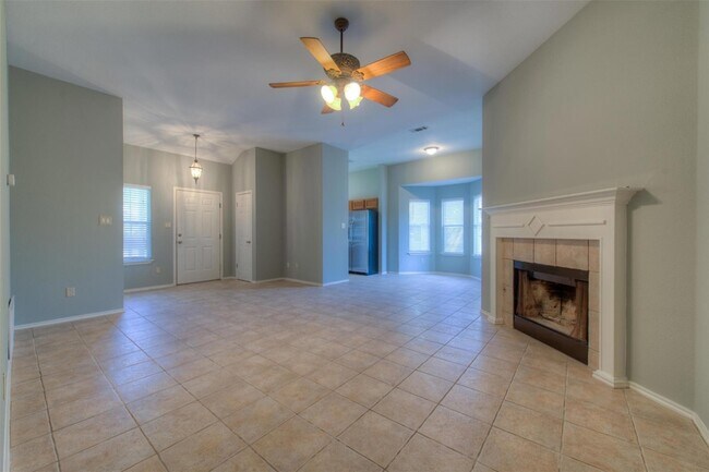 Photo - 2311 Lasso Dr