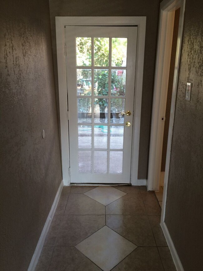 203 Gorman Unidad C