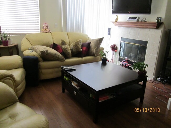 716 City Walk Pl