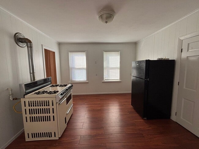Photo - 20 Perry Ave Unit 2
