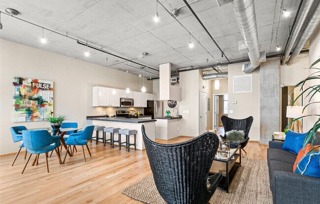 Photo - 290 W 12th Ave Unidad 502