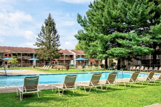 Seasonal Swimming Pool and Wading Pool with Lifeguards- Another Free Amenity at Gateway Apartments