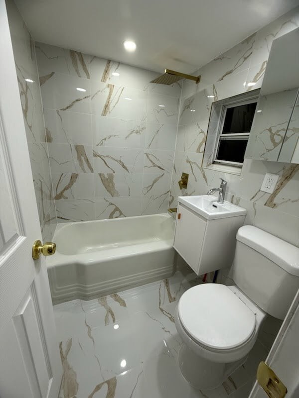 Photo - 14 Woodland Cir S