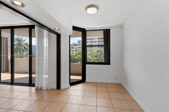 Photo - 161 Crandon Blvd Unit 426
