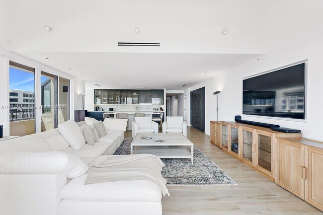 Photo - 251 Crandon Blvd Unit 1036