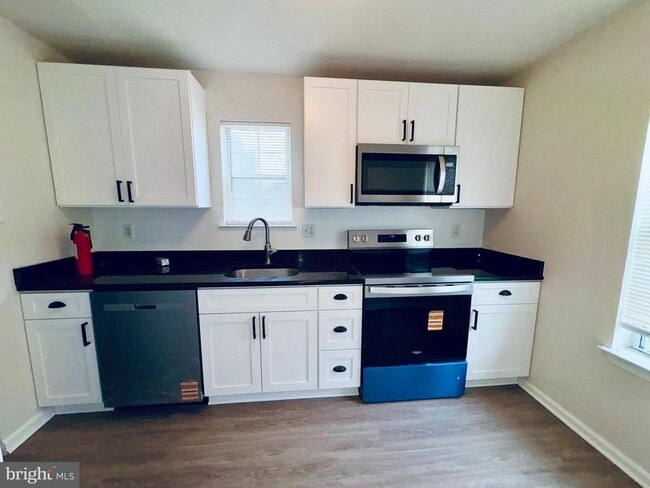 Photo - 221 Highland Blvd