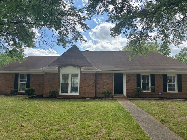 Building Photo - Welcome to 3829 Northcliff Drive!