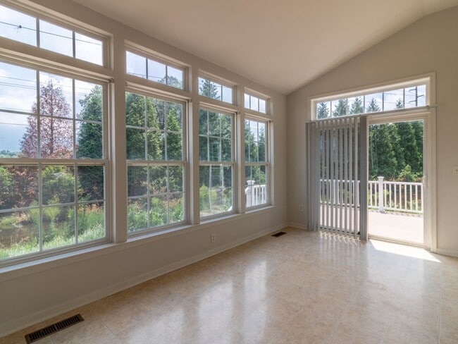 Photo - Spacious Unfurnished 3-BR, 2.5-BA year-rou...
