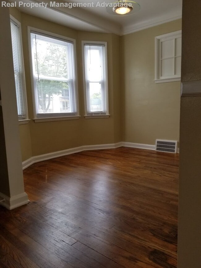 Photo - Meticulously Maintained 2 Bedrooms and 1.5 Bathrooms in Ferndale!