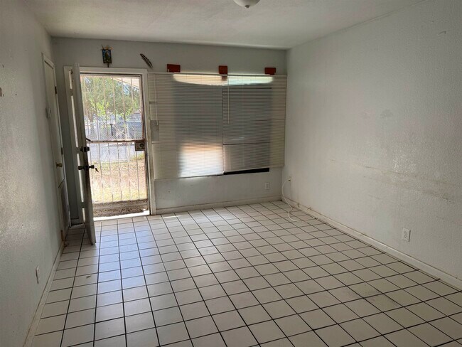 Photo - 2218 E Price St
