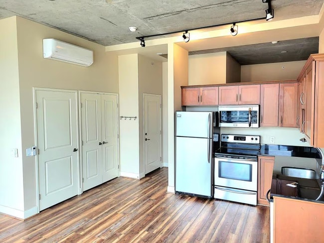 open kitchen to enjoy the view - 851 W Front St Unit 609