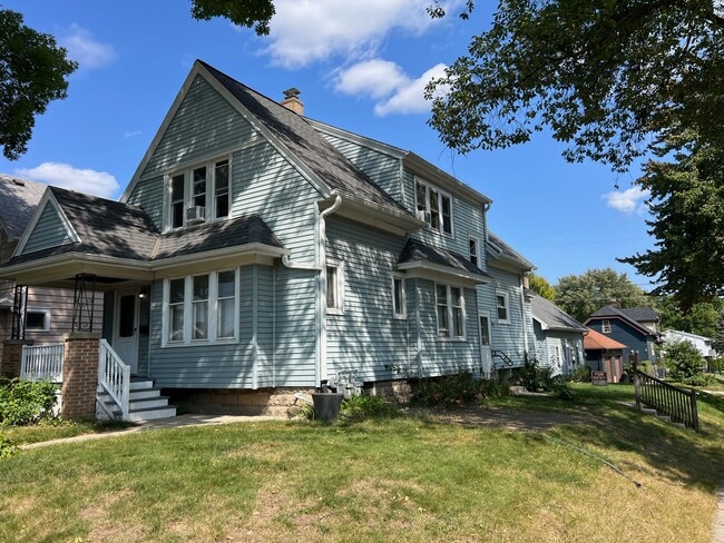 Building Photo - 2176 S 64th St Unit Charming Lower Flat