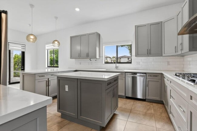 Photo - 10990 Oceano Wy