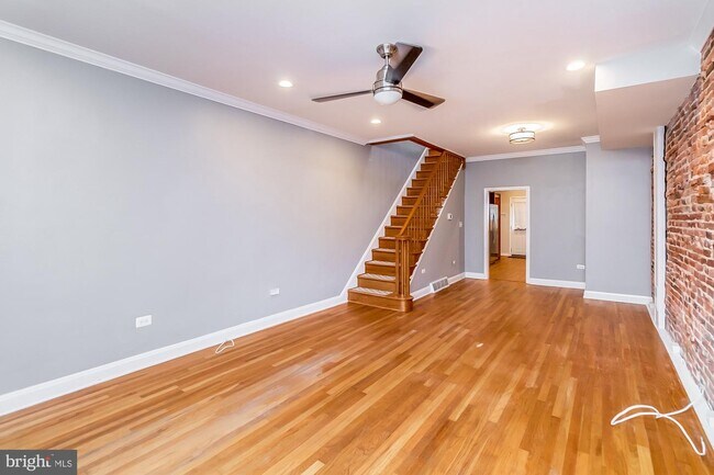 Photo - 3802 Hudson St