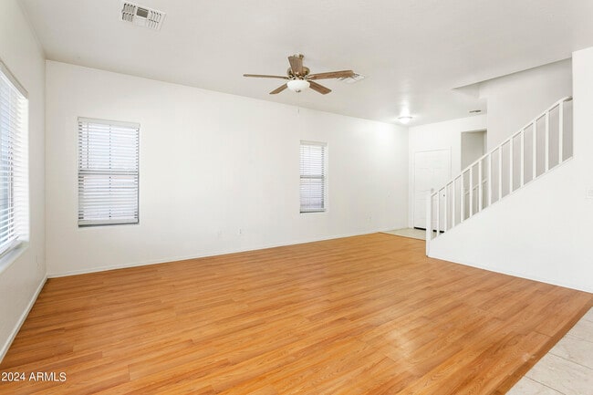 Photo - 1042 W Desert Basin Dr