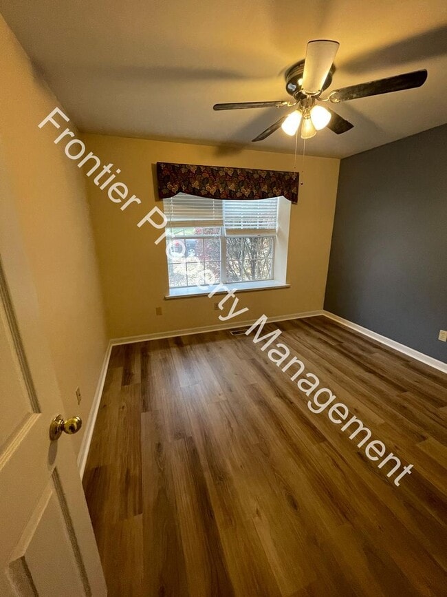 Photo - 2116 Doe Run Dr