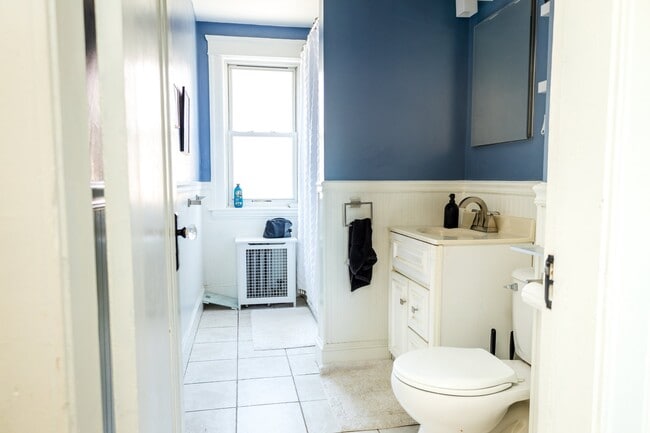 Photo - 39 Woodford St Unit 3
