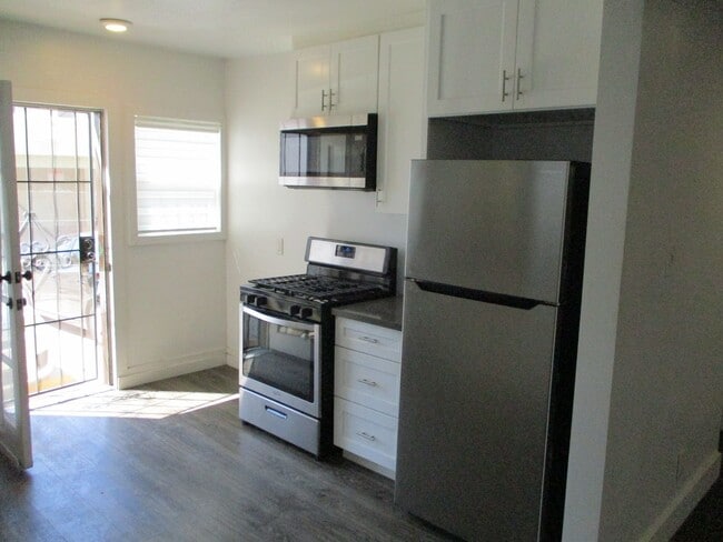 Photo - 2007 2nd Ave Unit 2013