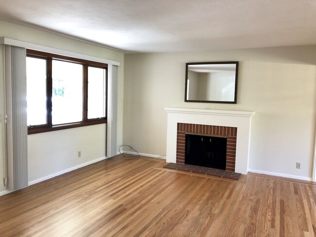 Photo - 4044 Cayente Way
