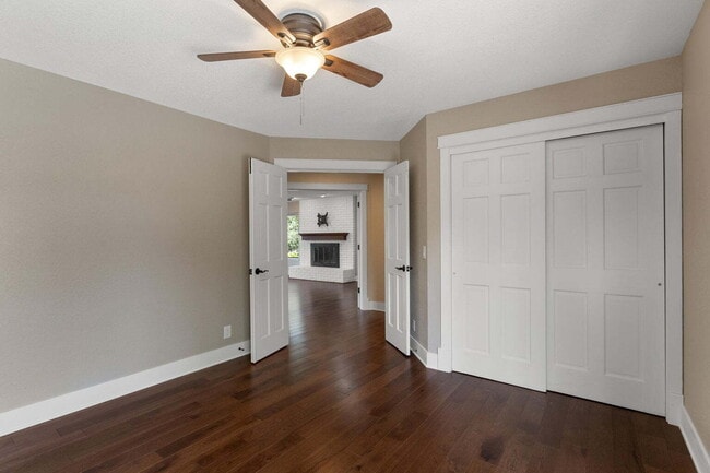 Gorgeous Executive Level Home 4 beds 3 baths close to hospitals and courthouse