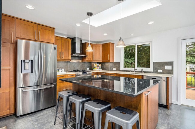 Photo - 10612 157th Ave NE