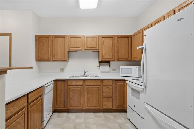 Photo - 801 N McLean Blvd Unit 140