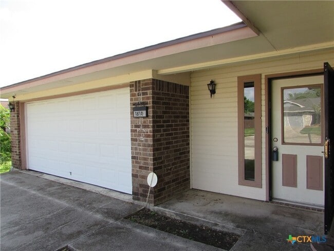 Photo - 1810 Gautier Ave