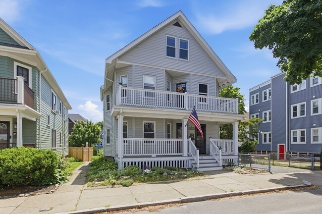 5 Franconia St Unit 2