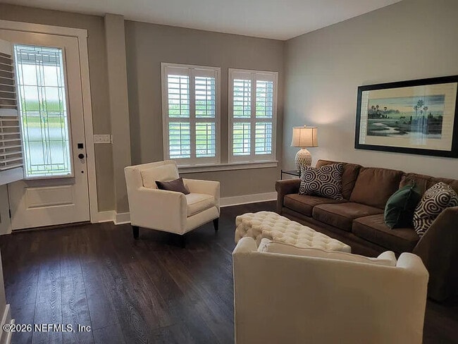 Photo - 257 Ashbury St