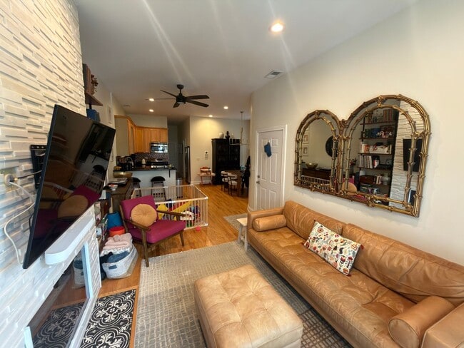 Photo - Beautifully updated & maintained 2 bed/2 bath Noble Square condo in an intimate 3 unit building.