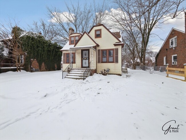 Photo - $1200 Bungalow