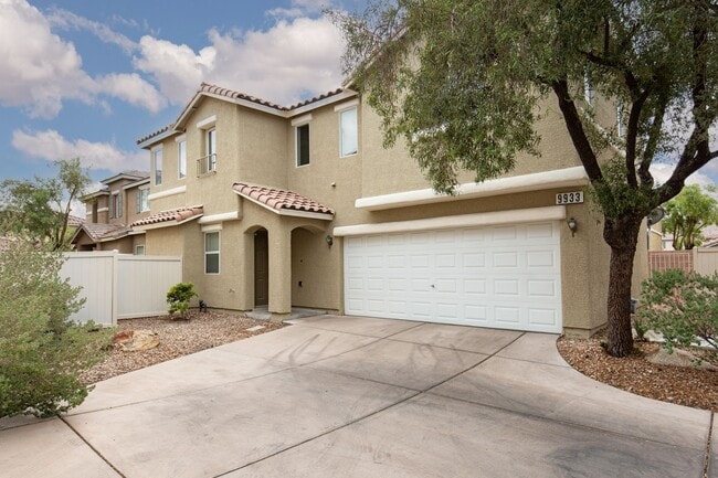 Building Photo - Very clean SW home near Sunset/215 for only $1875