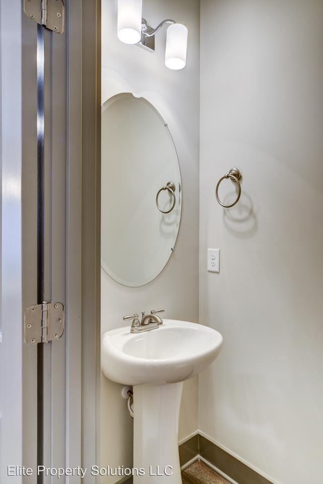 Photo - 611 Bristol Creek Dr