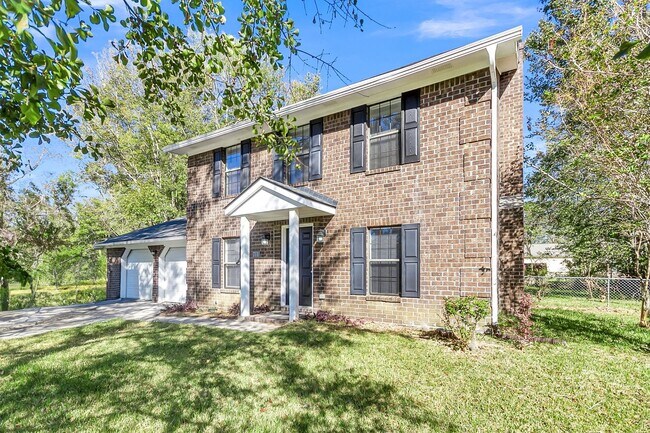 Great Family Home in College Park - Great Family Home in College Park