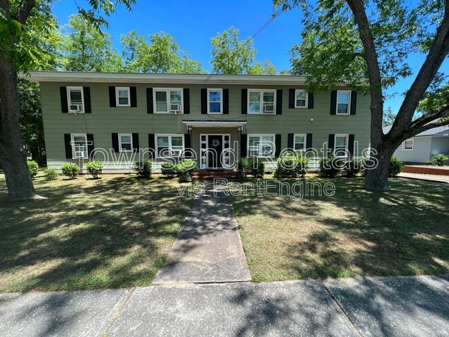 Building Photo - 1810 Fort Bragg Rd Unit 1 Rental