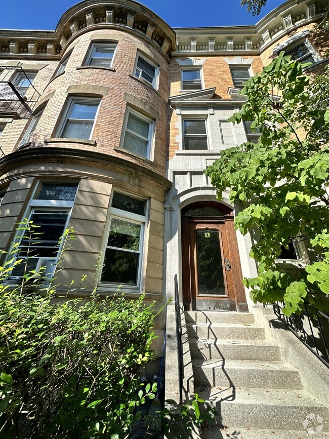 Building Photo - 8 Kilsyth Rd Unit 1 Rental