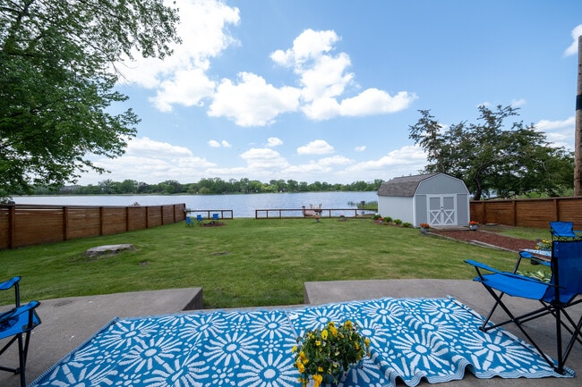 Photo - 8564 Lincoln St