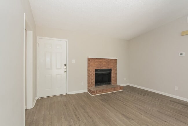 Photo - 5128 Glenview Ct