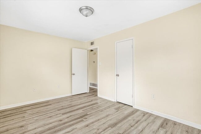 Photo - 2-Bedroom Apartment in Convenient Savannah Location