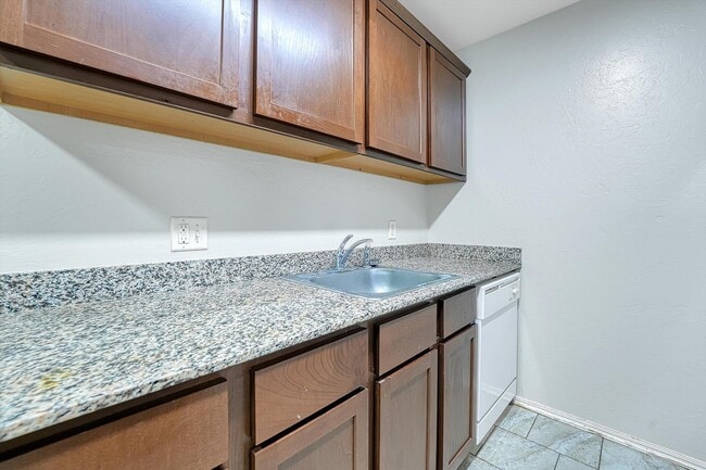 Apple Creek Apartments