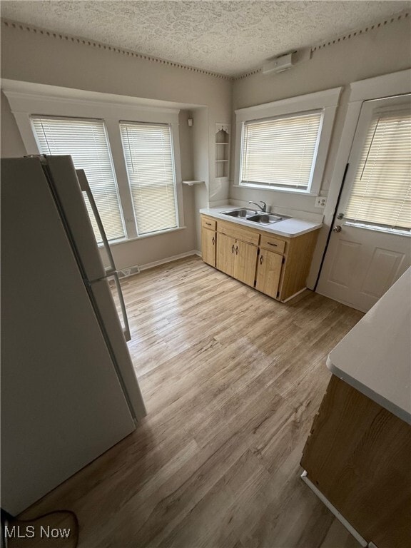 Photo - 10002 Parkview Ave