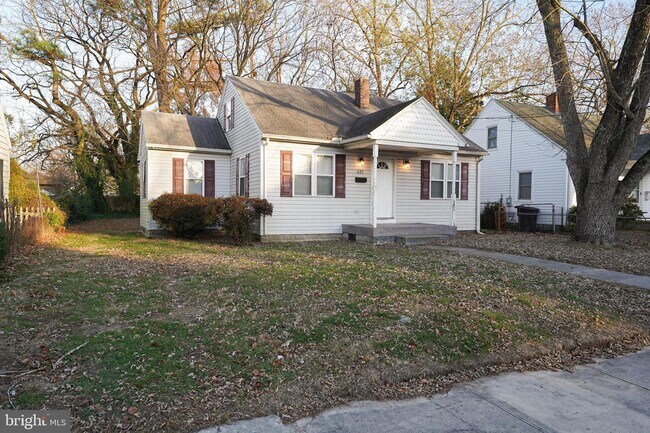 Photo - 631 Liberty St House