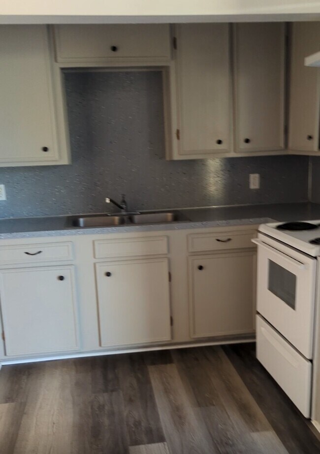 Photo - 1311 1/2 21st St Unit 4